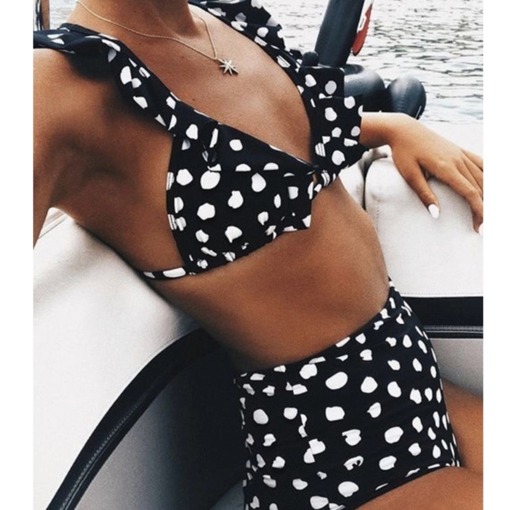 🖤💫 Black and White Polka Dot High Waisted bikini
